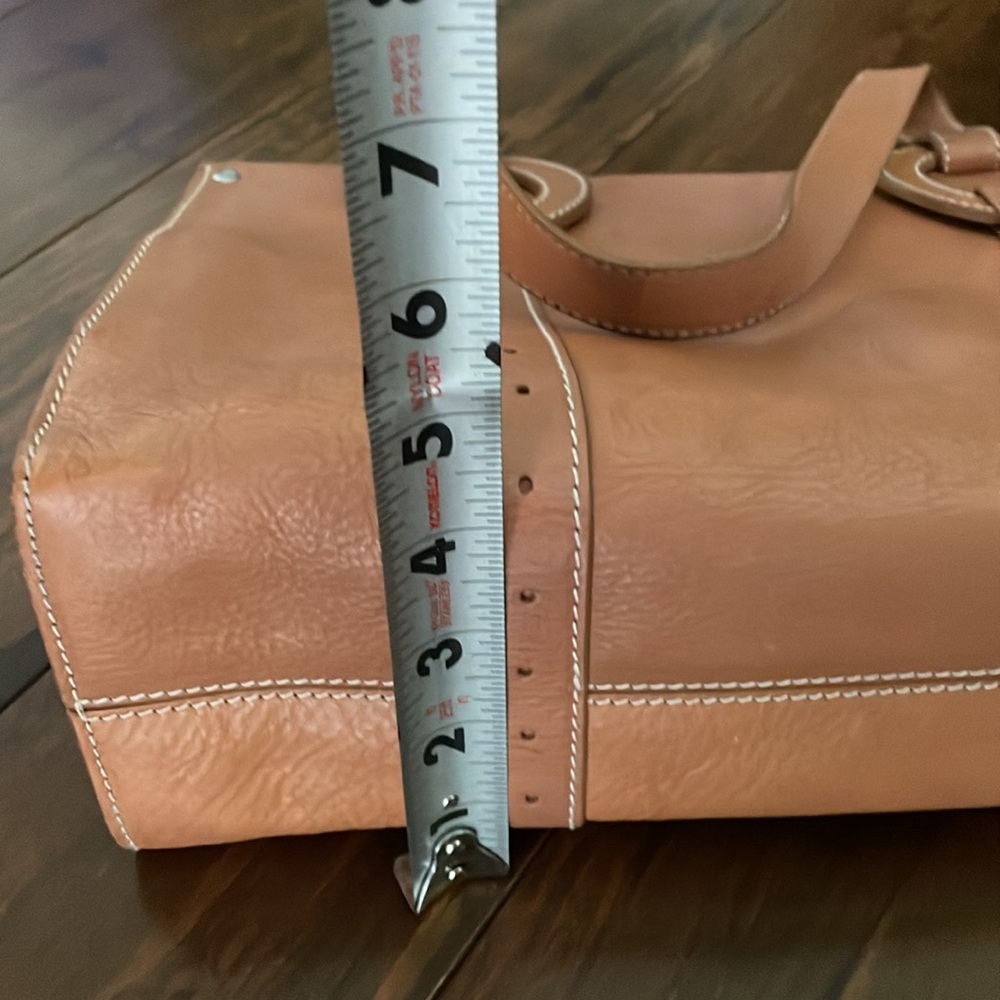 COLE HANN LEATHER PURSE - Picture 10 of 11